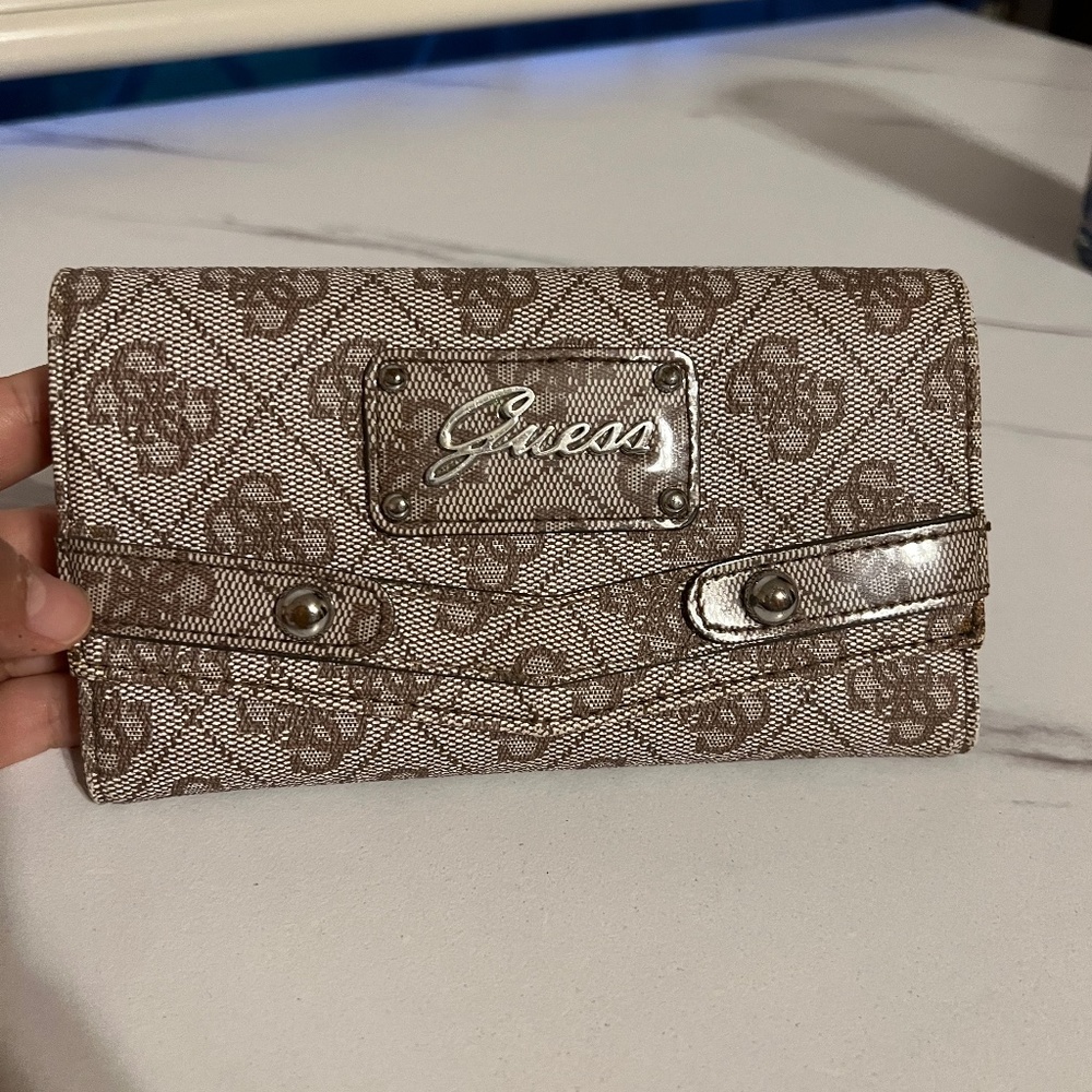 Guess wallet